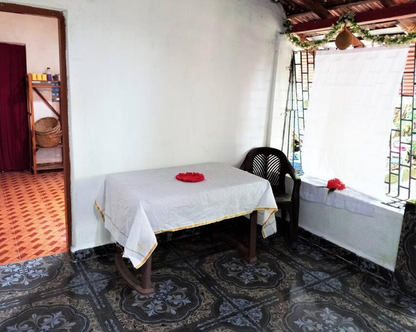 Cockerel Homestay - Traditional Beach Village - Goa 卡纳科纳 外观 照片